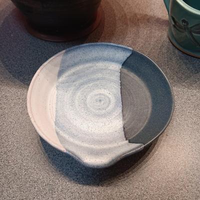 SIGNED TEA CUP, BOWL AND SMALLER SERVING DISH OR CANDLE HOLDER