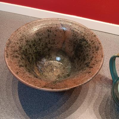 SIGNED TEA CUP, BOWL AND SMALLER SERVING DISH OR CANDLE HOLDER