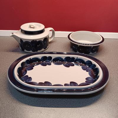 3 BLUE AND WHITE SERVING PIECES FROM ARABIA FINLAND