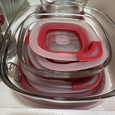 Kitchen lot 20 - Glass Pyrex