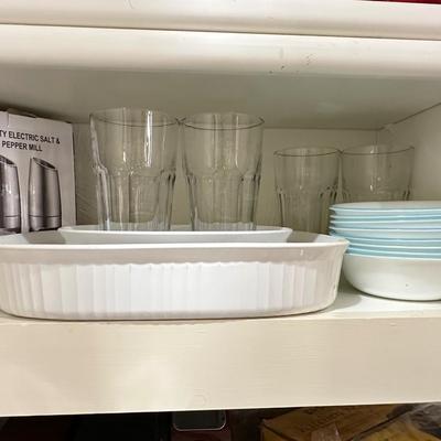 Kitchen lot 23 - Corning Ware, Corelle + French barware glasses