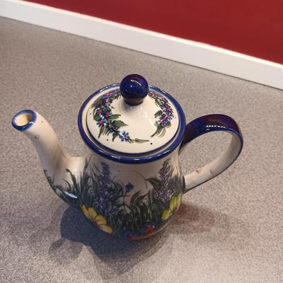 LORD NELSON POTTERY BUD VASE, KALICH TEAPOT AND CLAY VASE
