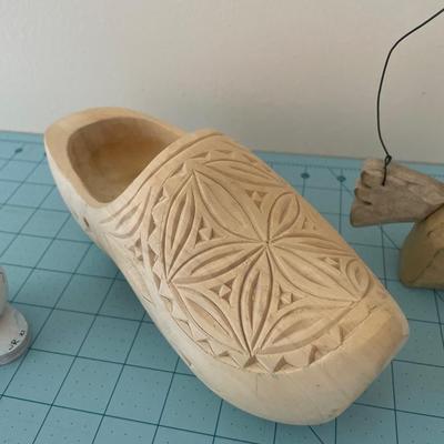 Wood pieces