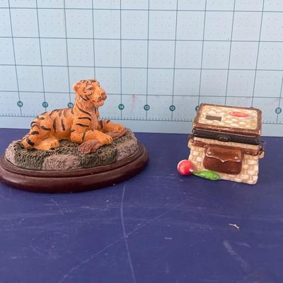 Tiger and trinket box