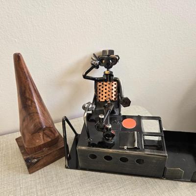 Decor and glasses holder