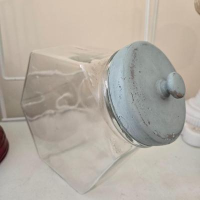 Cookie jar