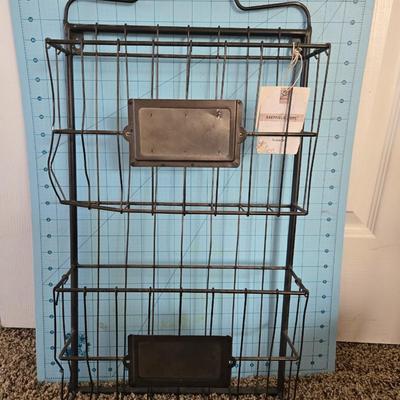 Metal file or magazine holder