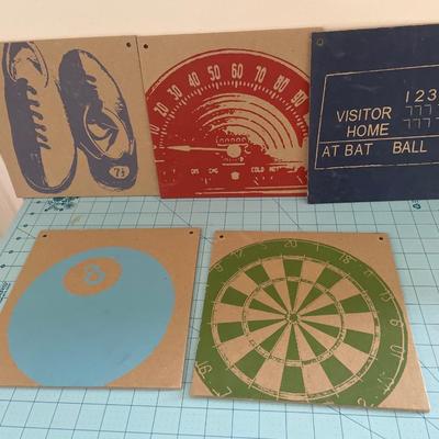 Decorative wall hanging