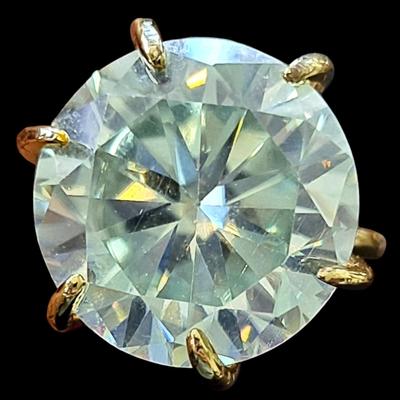 Moissanite Diamond 15 CT