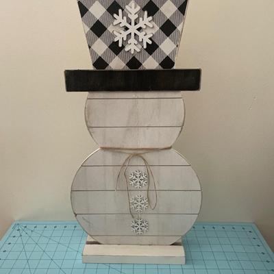 Wood snowman