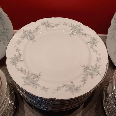 MIKASA FINE CHINA 12 PLACE SETTING