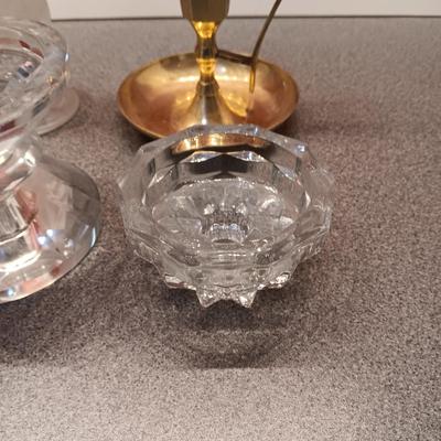 CANDLE HOLDERS AND VASES