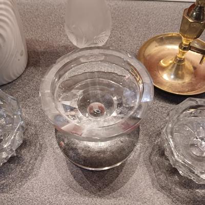 CANDLE HOLDERS AND VASES