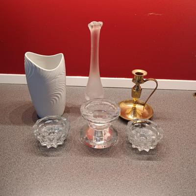 CANDLE HOLDERS AND VASES