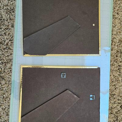 2 gold frames