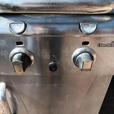COMMERCIAL INFRARED CHAR-BROIL PROPANE GRILL WITH TANK
