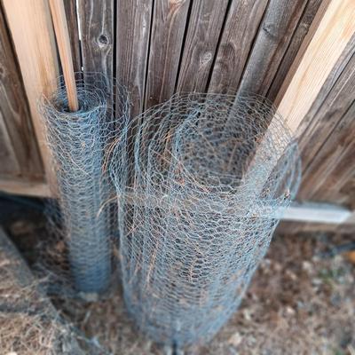 CHICKEN WIRE FENCING
