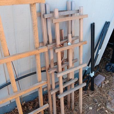 3 SIZES OF WOODEN TRELLIS