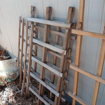 3 SIZES OF WOODEN TRELLIS