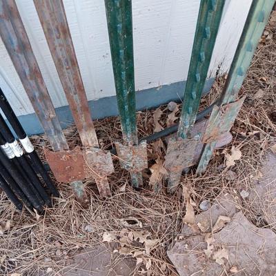 36" ROUND STEEL STAKES W/HOLES AND T-POSTS