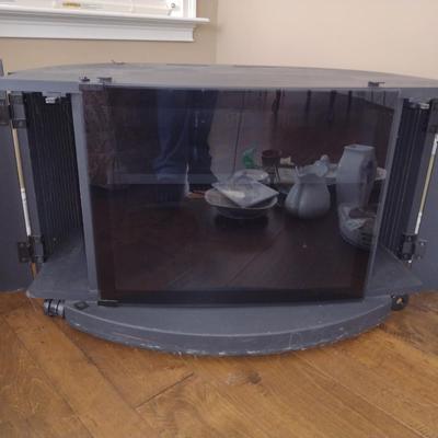 Short Media Cabinet/TV Stand- Approx 35" Wide