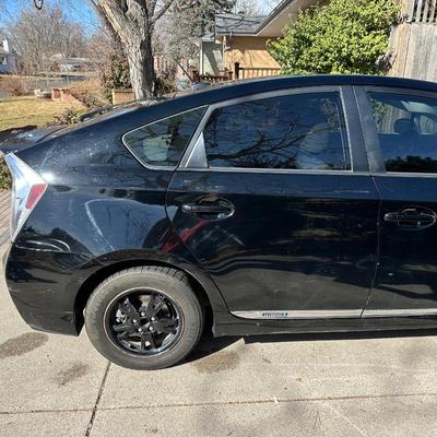 2014 TOYOTA PRIUS HYBRID 4 DOOR HATCHBACK 4-CYL, AUTOMATIC
