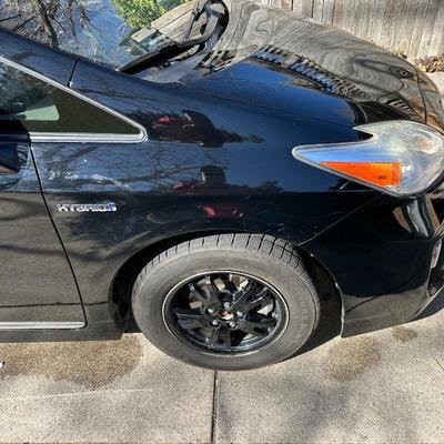 2014 TOYOTA PRIUS HYBRID 4 DOOR HATCHBACK 4-CYL, AUTOMATIC