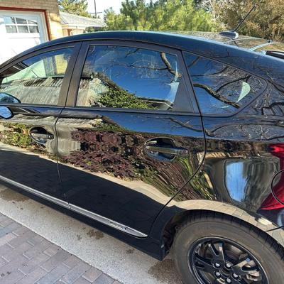 2014 TOYOTA PRIUS HYBRID 4 DOOR HATCHBACK 4-CYL, AUTOMATIC