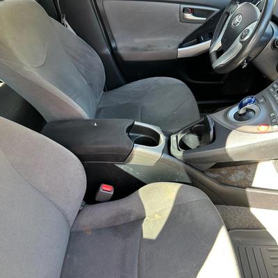 2014 TOYOTA PRIUS HYBRID 4 DOOR HATCHBACK 4-CYL, AUTOMATIC