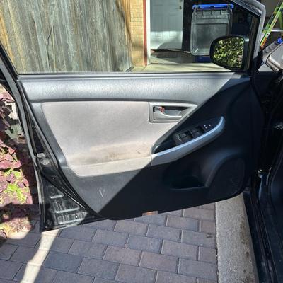 2014 TOYOTA PRIUS HYBRID 4 DOOR HATCHBACK 4-CYL, AUTOMATIC