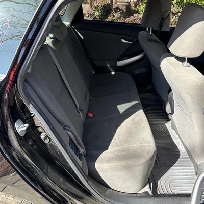 2014 TOYOTA PRIUS HYBRID 4 DOOR HATCHBACK 4-CYL, AUTOMATIC