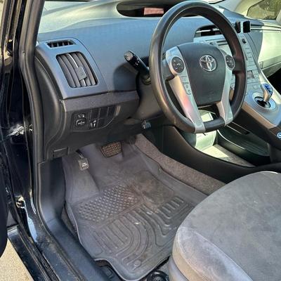 2014 TOYOTA PRIUS HYBRID 4 DOOR HATCHBACK 4-CYL, AUTOMATIC