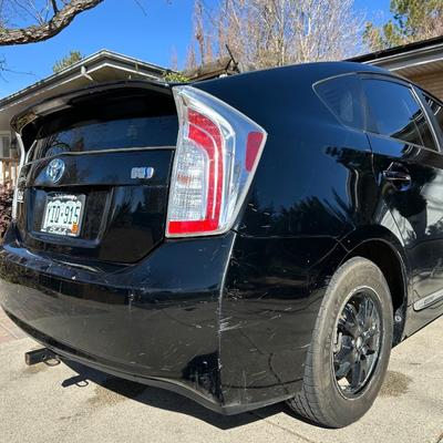2014 TOYOTA PRIUS HYBRID 4 DOOR HATCHBACK 4-CYL, AUTOMATIC