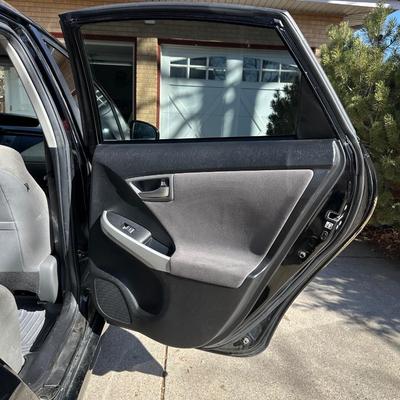 2014 TOYOTA PRIUS HYBRID 4 DOOR HATCHBACK 4-CYL, AUTOMATIC