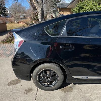 2014 TOYOTA PRIUS HYBRID 4 DOOR HATCHBACK 4-CYL, AUTOMATIC