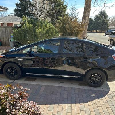 2014 TOYOTA PRIUS HYBRID 4 DOOR HATCHBACK 4-CYL, AUTOMATIC