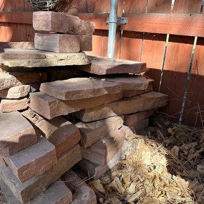 VARIOUS SIZES OF FLAG STONE