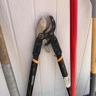 HAND SAW AND YARD TOOLS