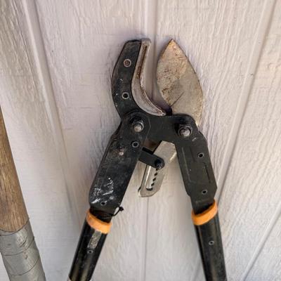 HAND SAW AND YARD TOOLS