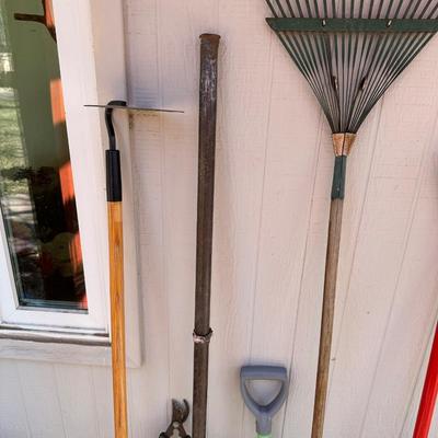 YARD AND GARDEN TOOLS
