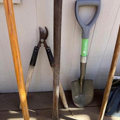 YARD AND GARDEN TOOLS
