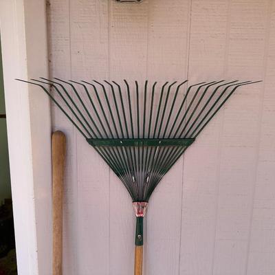 HAND SAWS AND YARD TOOLS