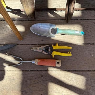 HAND SAWS AND YARD TOOLS