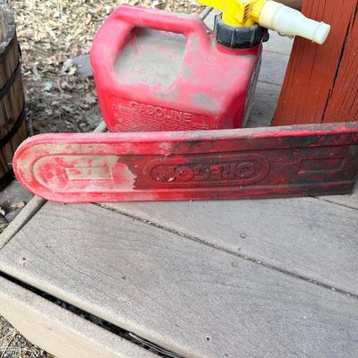 HOMELITE SUPER 2 CHAINSAW WITH GAS CAN