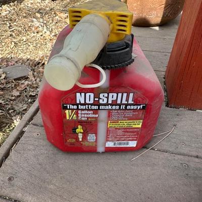 HOMELITE SUPER 2 CHAINSAW WITH GAS CAN