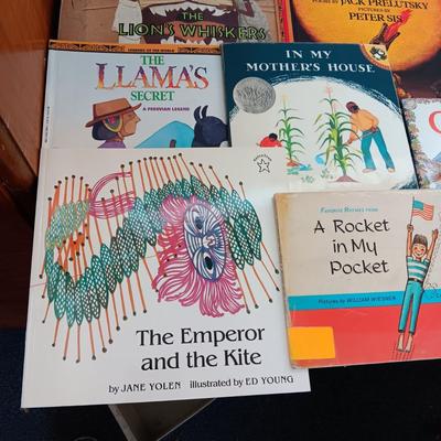 CHILDREN'S BOOKS