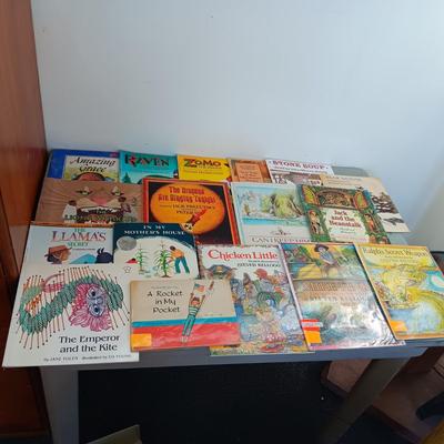 CHILDREN'S BOOKS