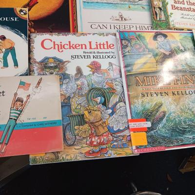 CHILDREN'S BOOKS
