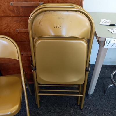 4 METAL FOLDING CHAIRS