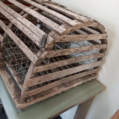 VINTAGE SHRIMP OR CRAB WOODEN POT/CAGE